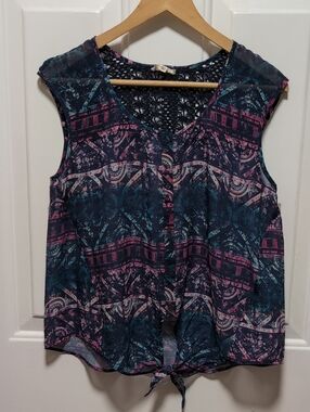 Eyeshadow Navy & Pink Printed Tie-Front Cami